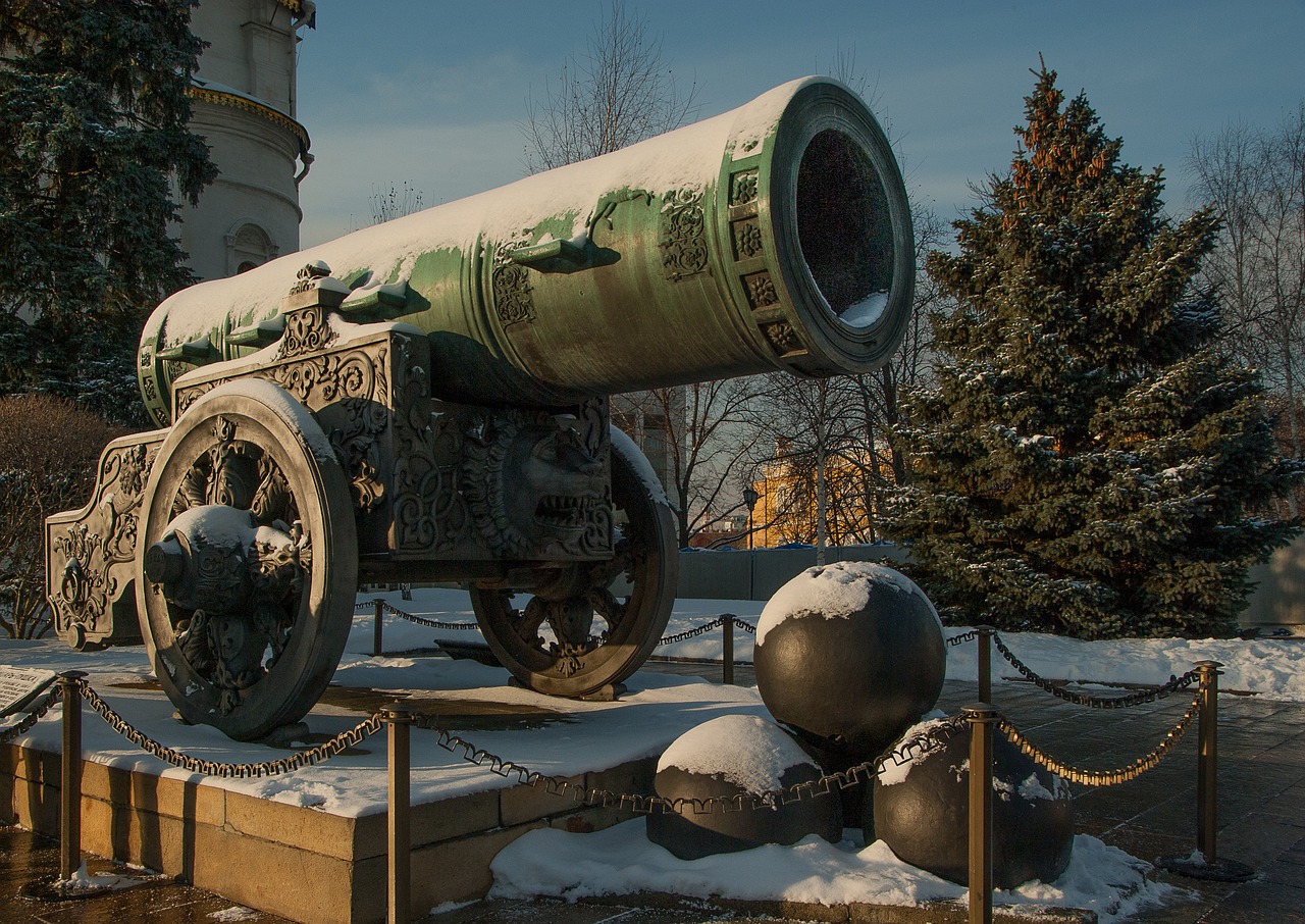 moscow kremlin canon free photo