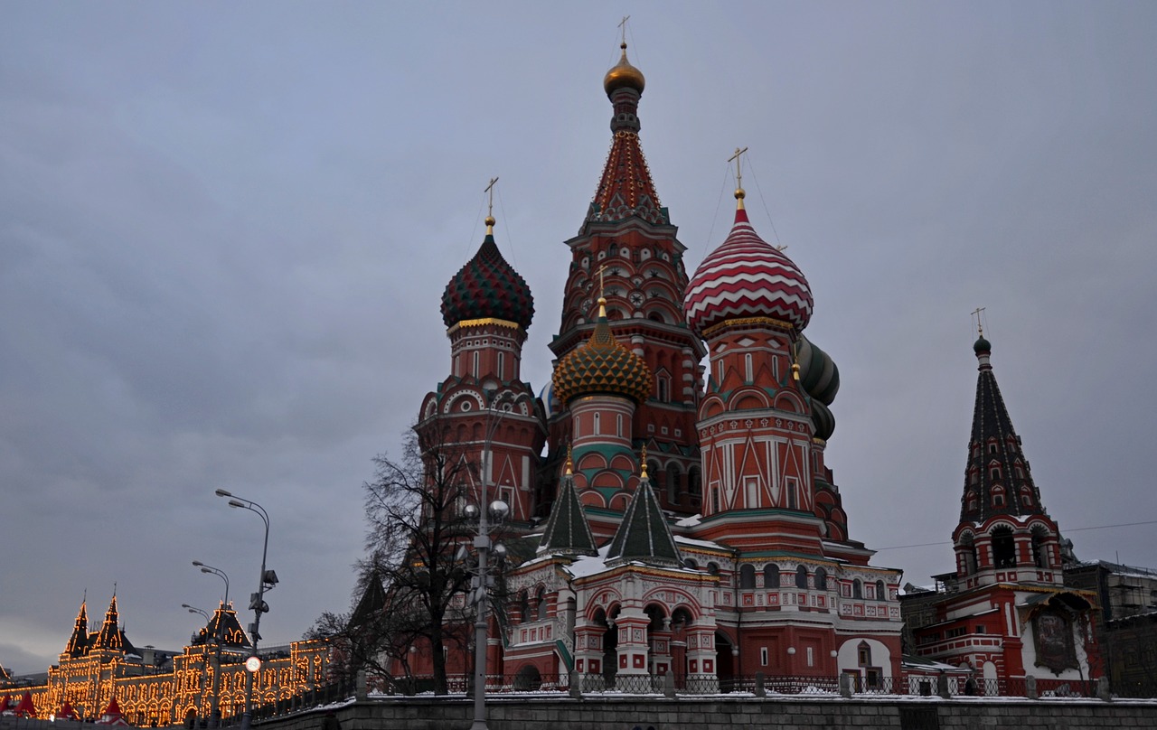 moscow russia the kremlin free photo