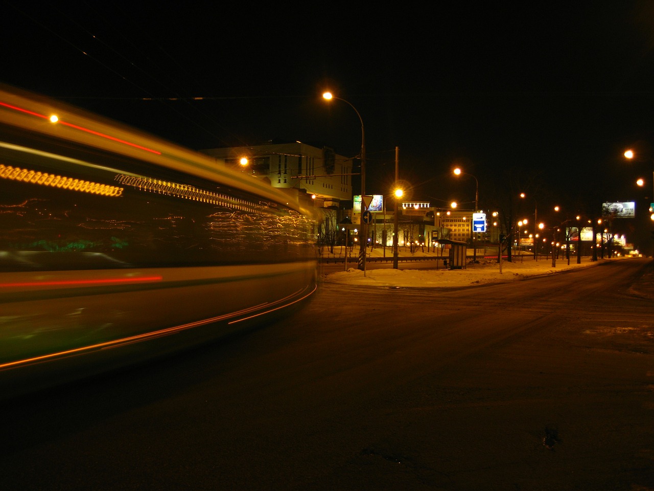 moscow tram night free photo