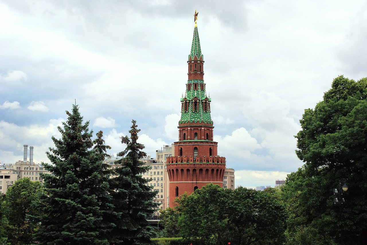 moscow kremlin tower free photo