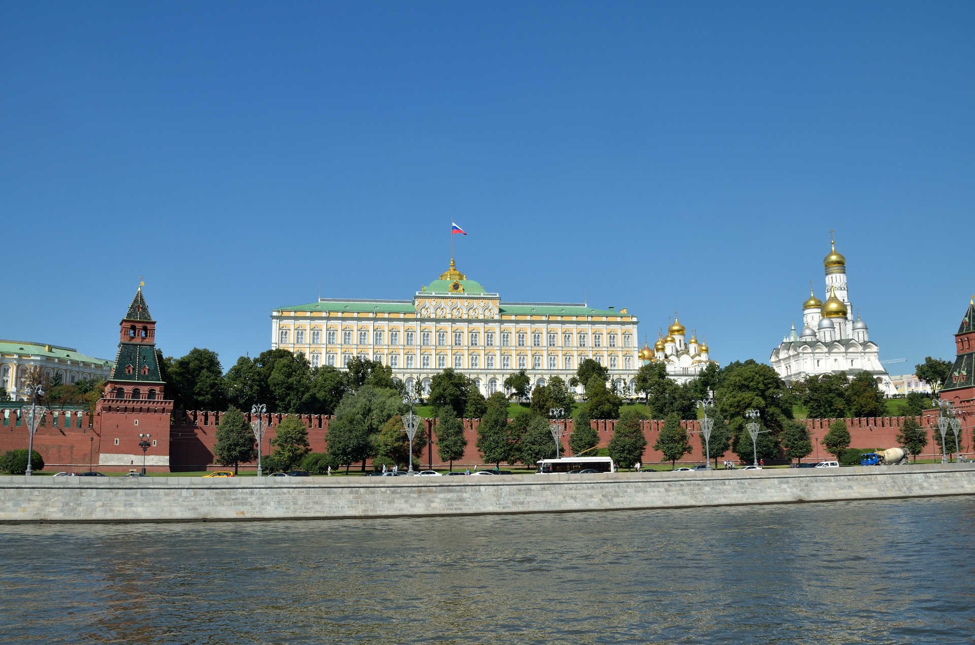 Софийская набережная Кремль