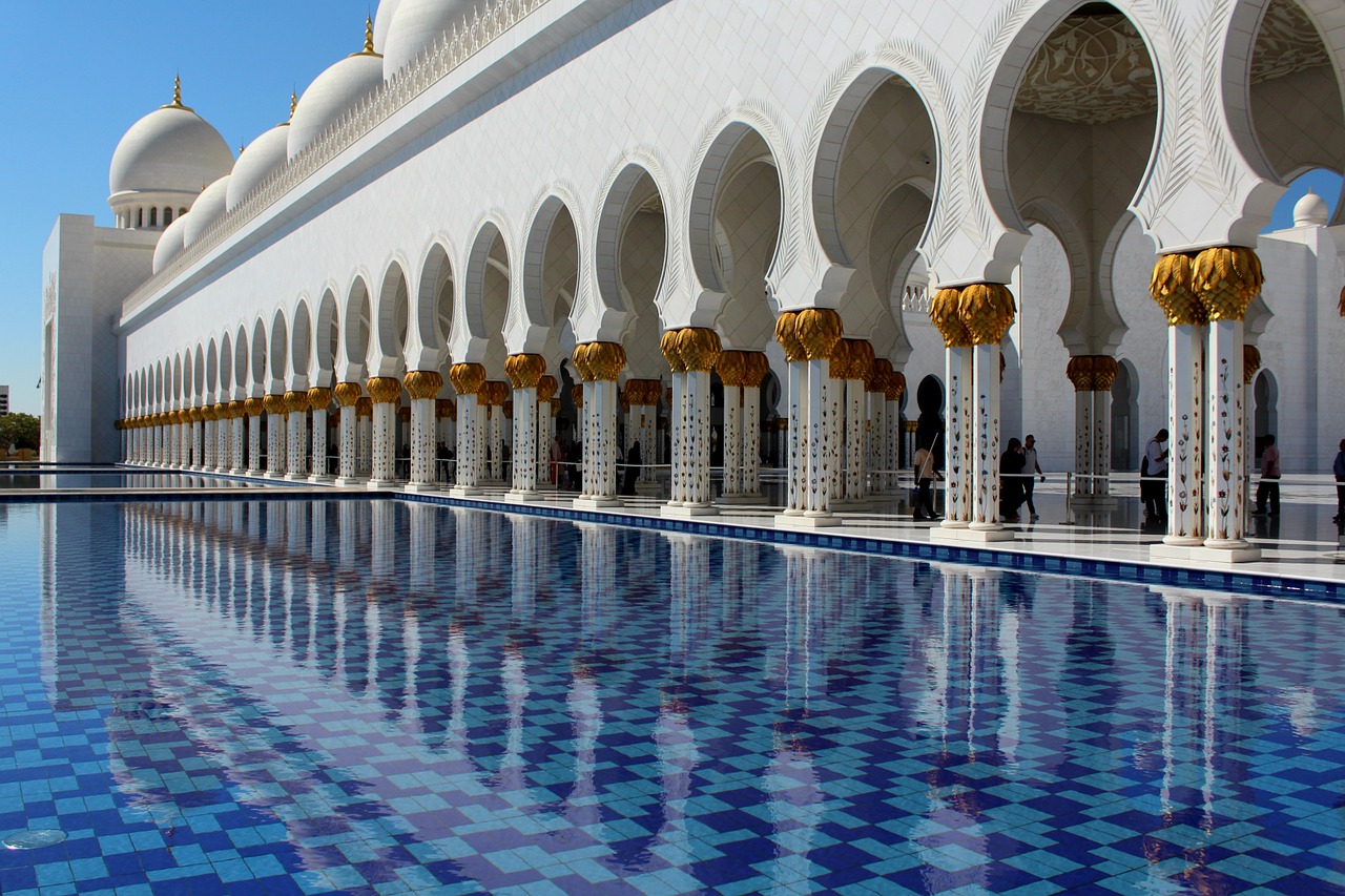 mosque reflecting pool reflection free photo