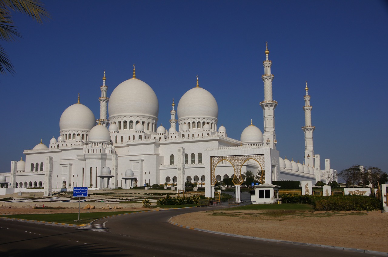 mosque uae sanctuary free photo