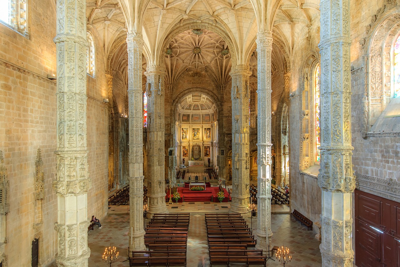 mosteiro dos jerónimos lisbon portugal free photo