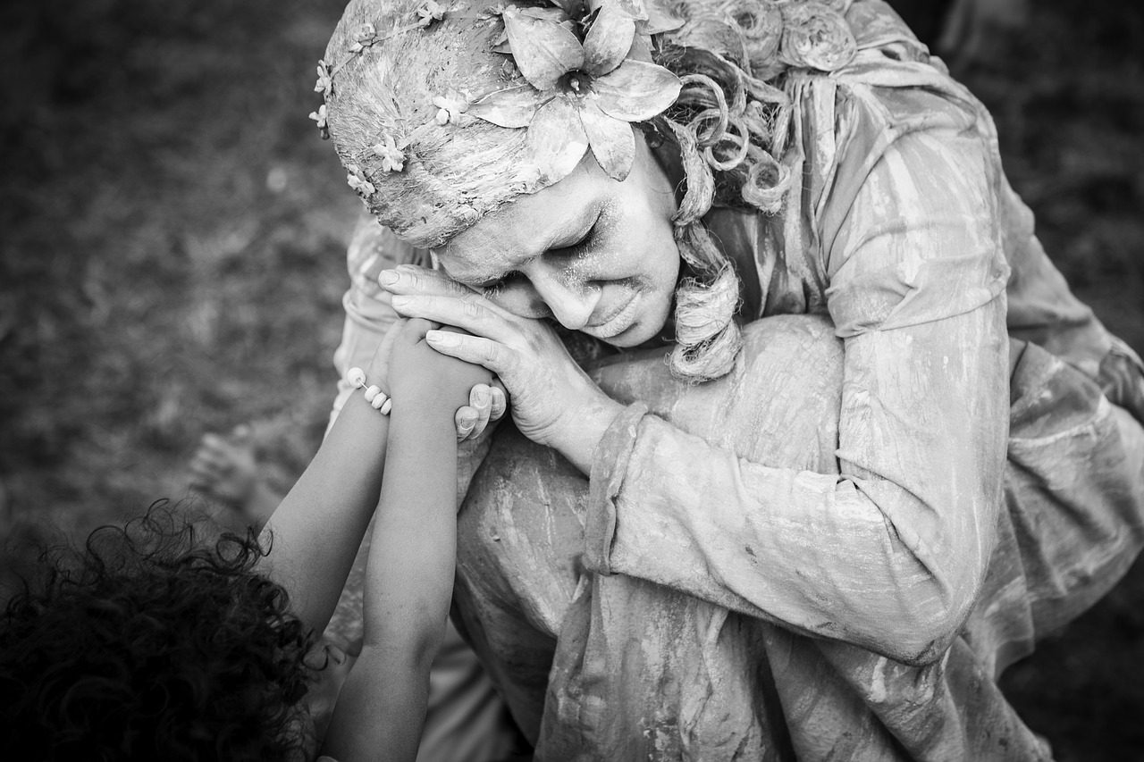 mother sculpture love free photo
