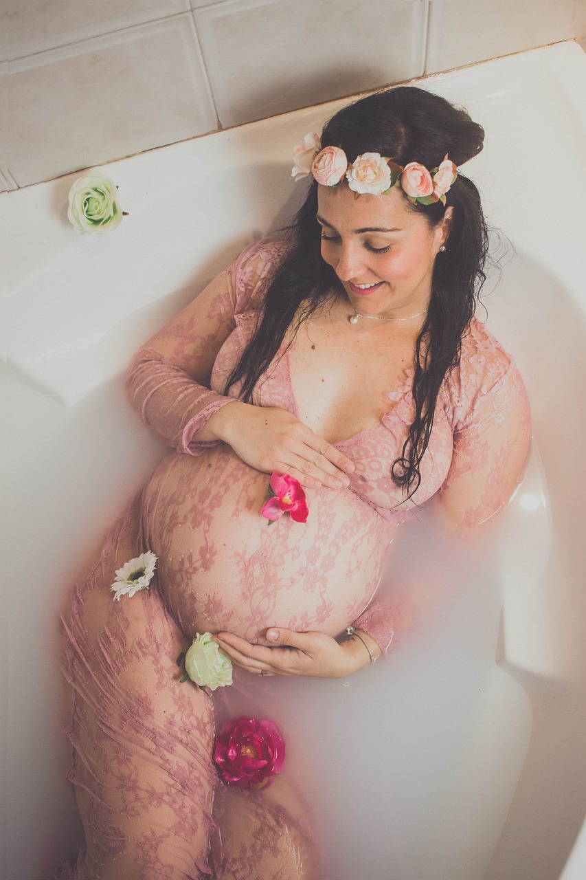 mother  maternity  pregnant free photo