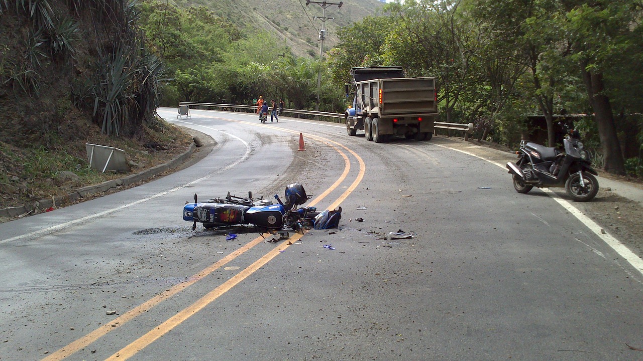 moto accident via free photo