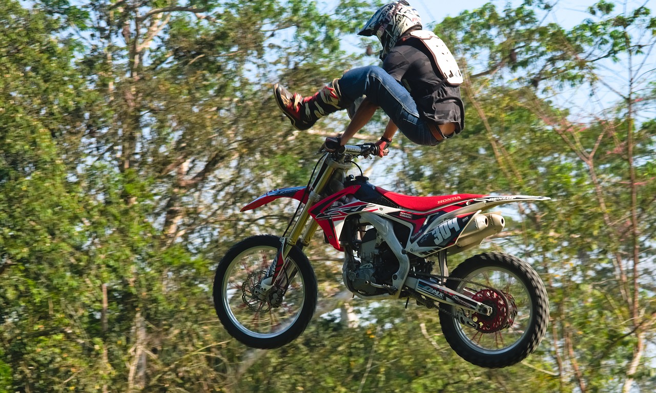 motocross  dirtbike  speed free photo