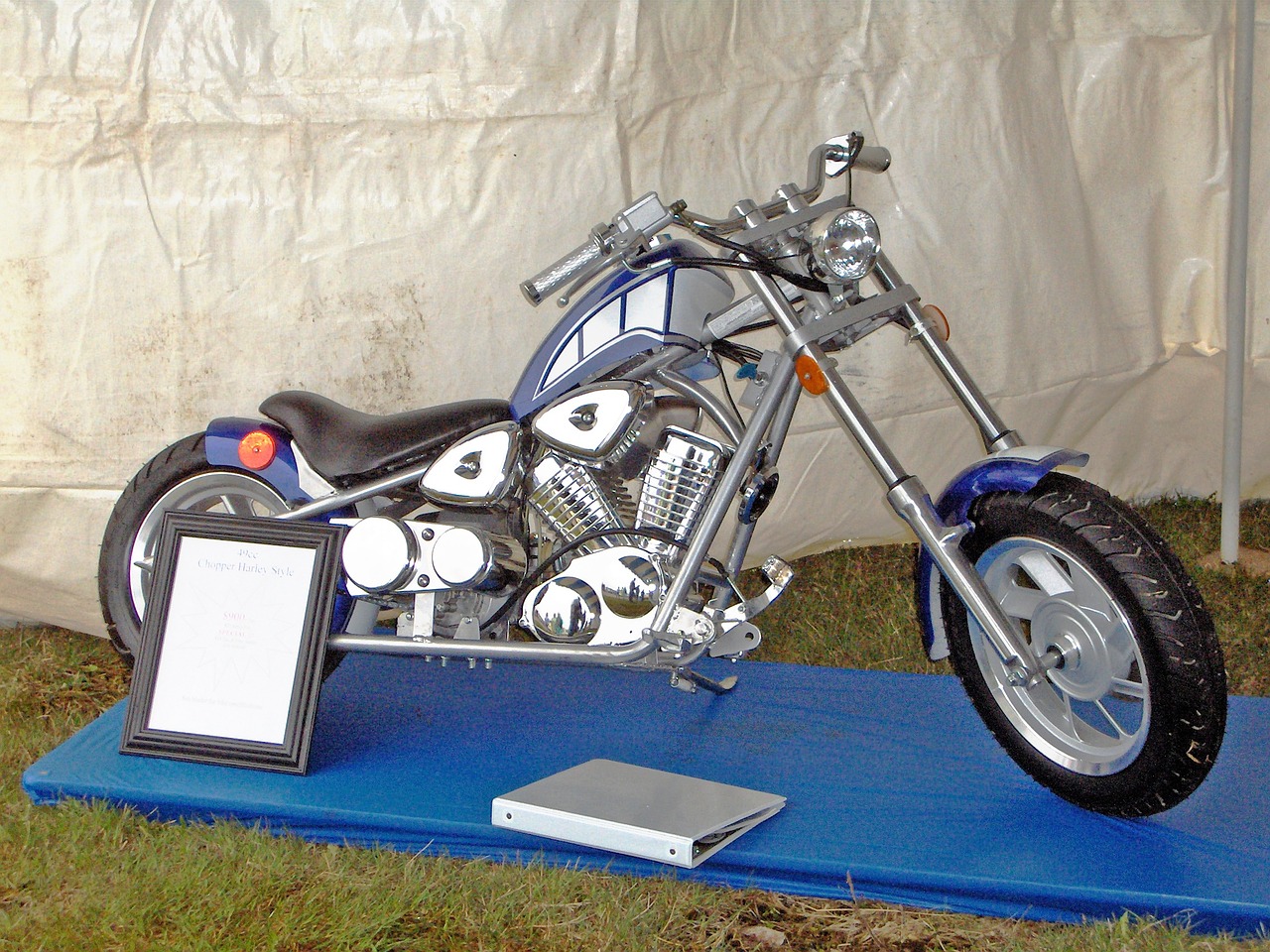 motorbike motorcycle chopper free photo