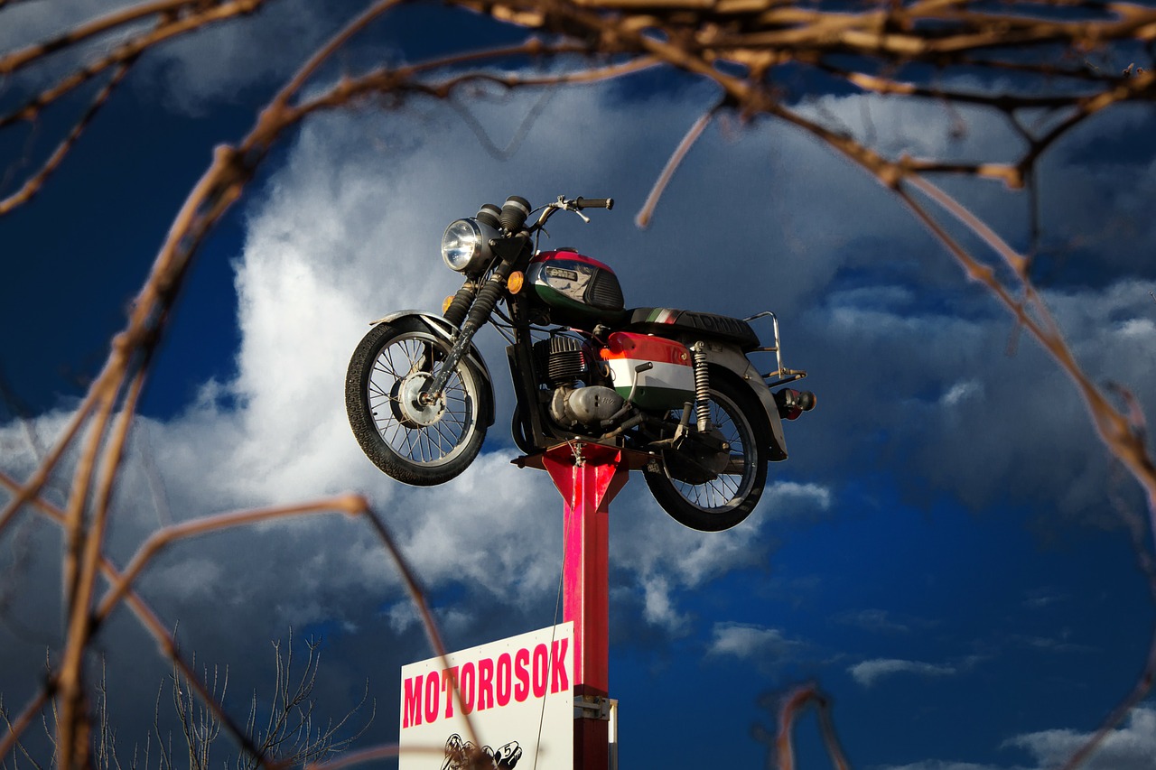 motorbike lofted show free photo