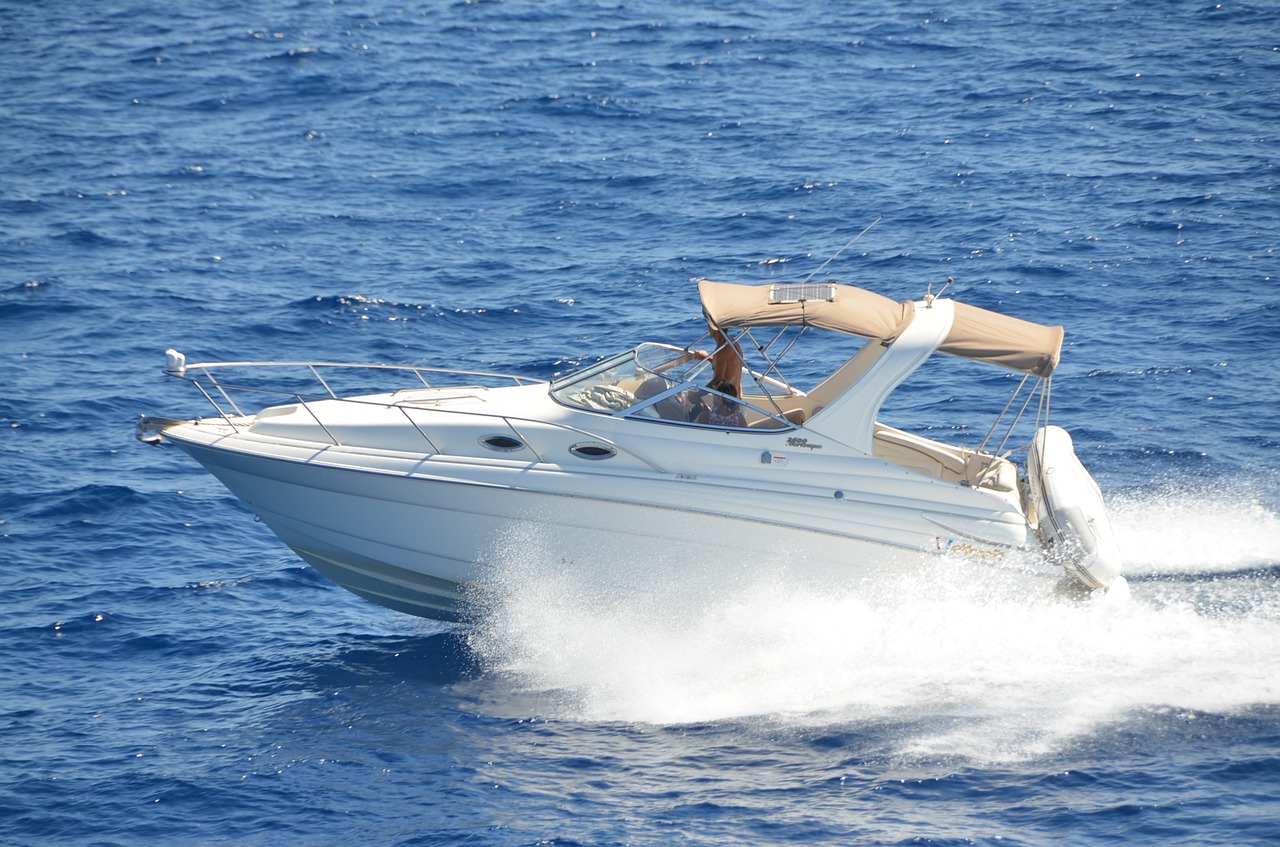 motorboat boat sea free photo