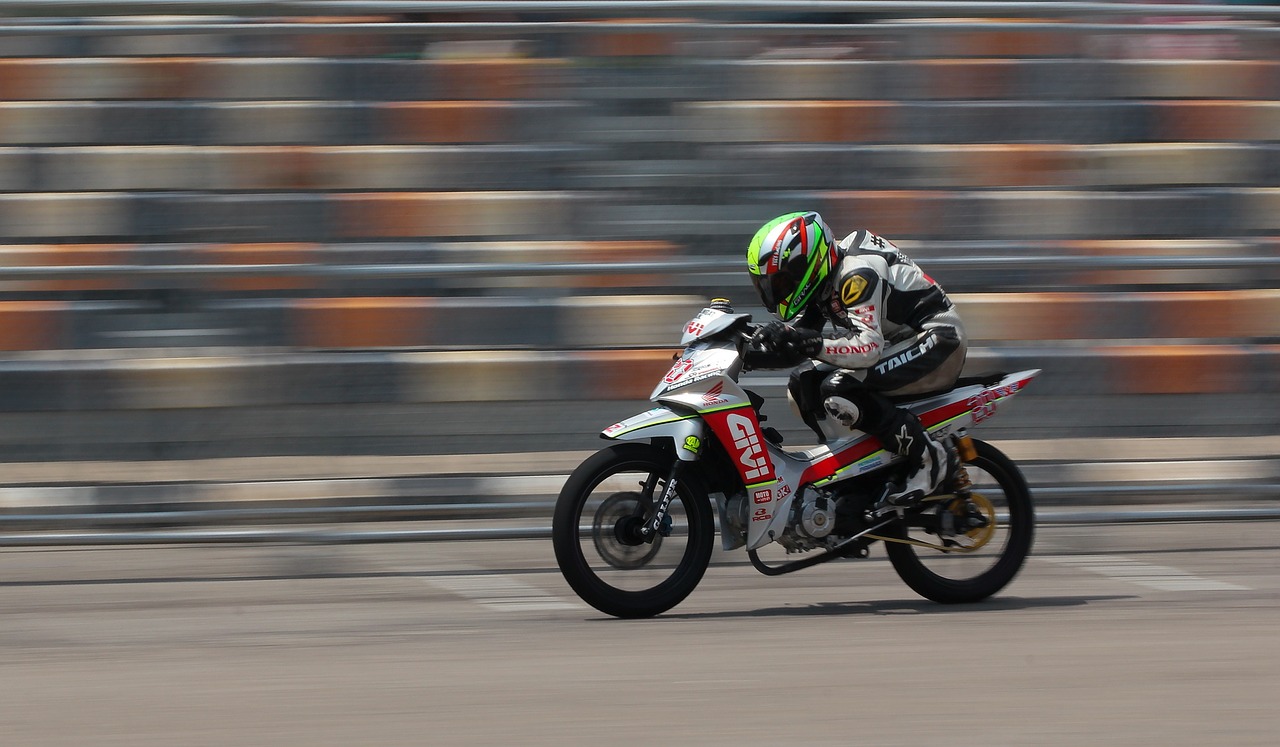 Motorcup prix,race,panning,free pictures, free photos - free image from needpix.com