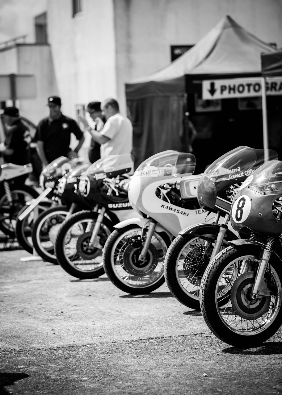 motorcycle vintage circuit free photo