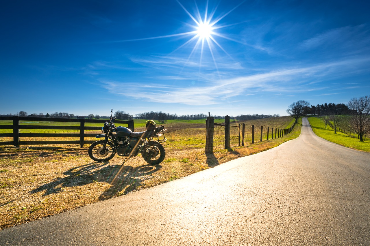 motorcycle triumph scrambler free photo