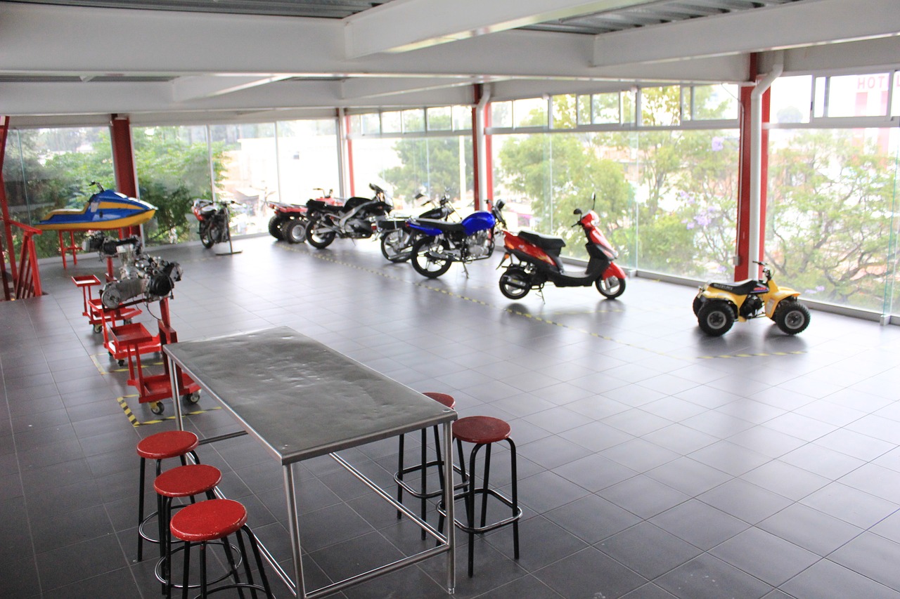 motorcycle facilities school free photo