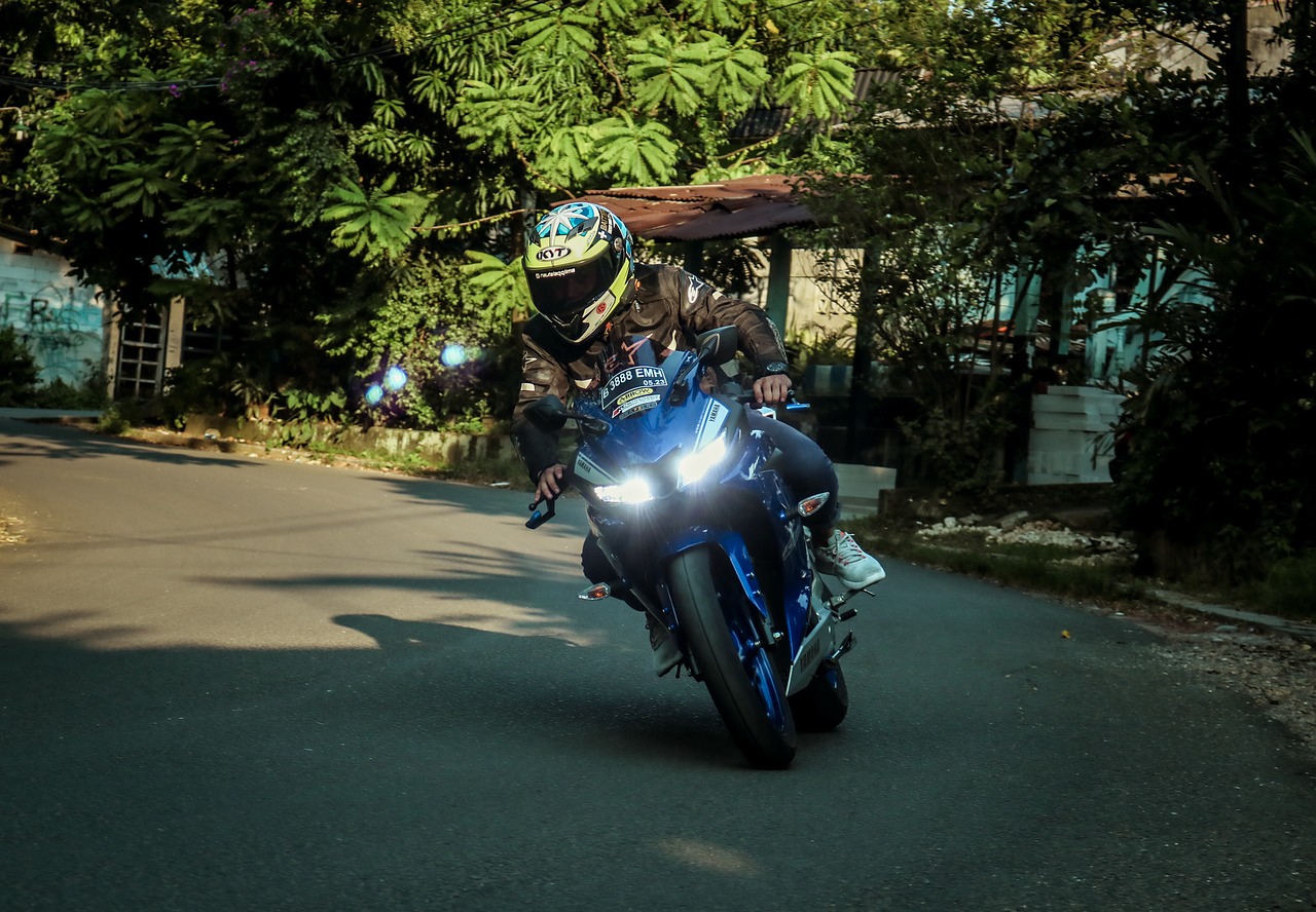 motorcycle  rider  racing free photo