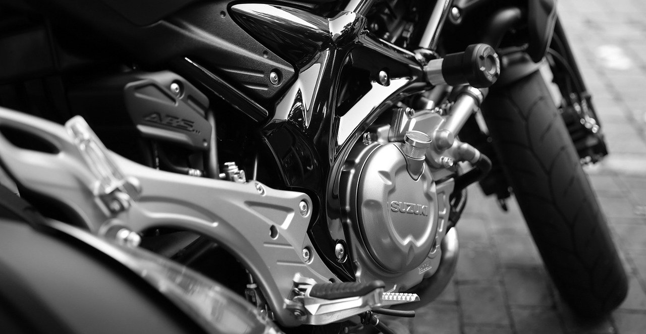 motorcycle suzuki motor free photo