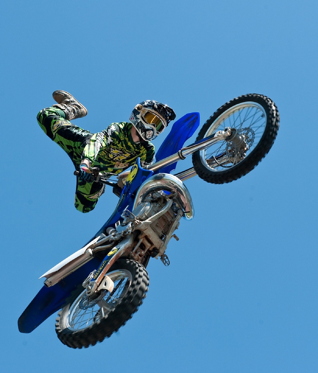 motorcycle stunt jump free photo