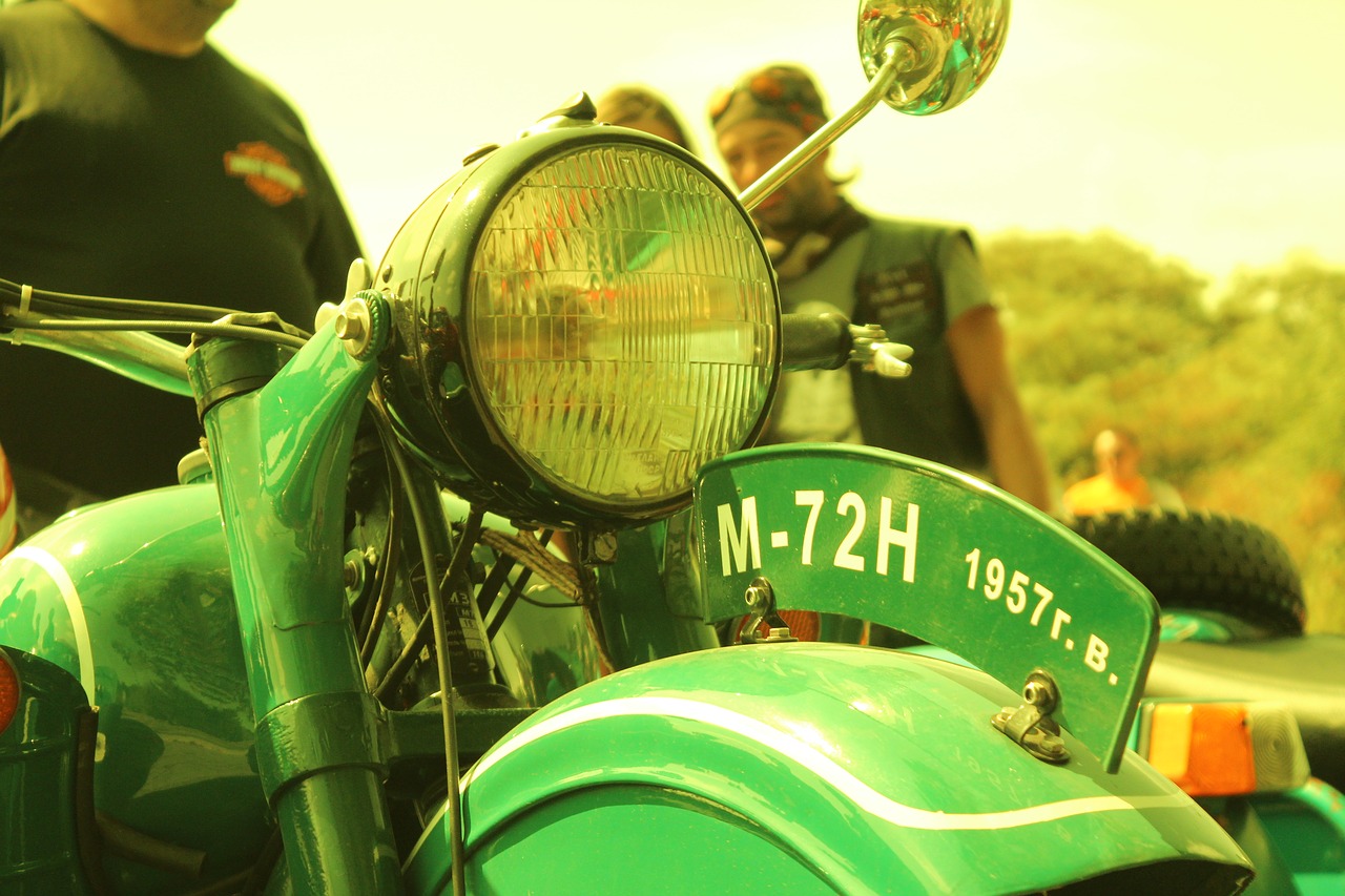 motorcycles vintage green free photo