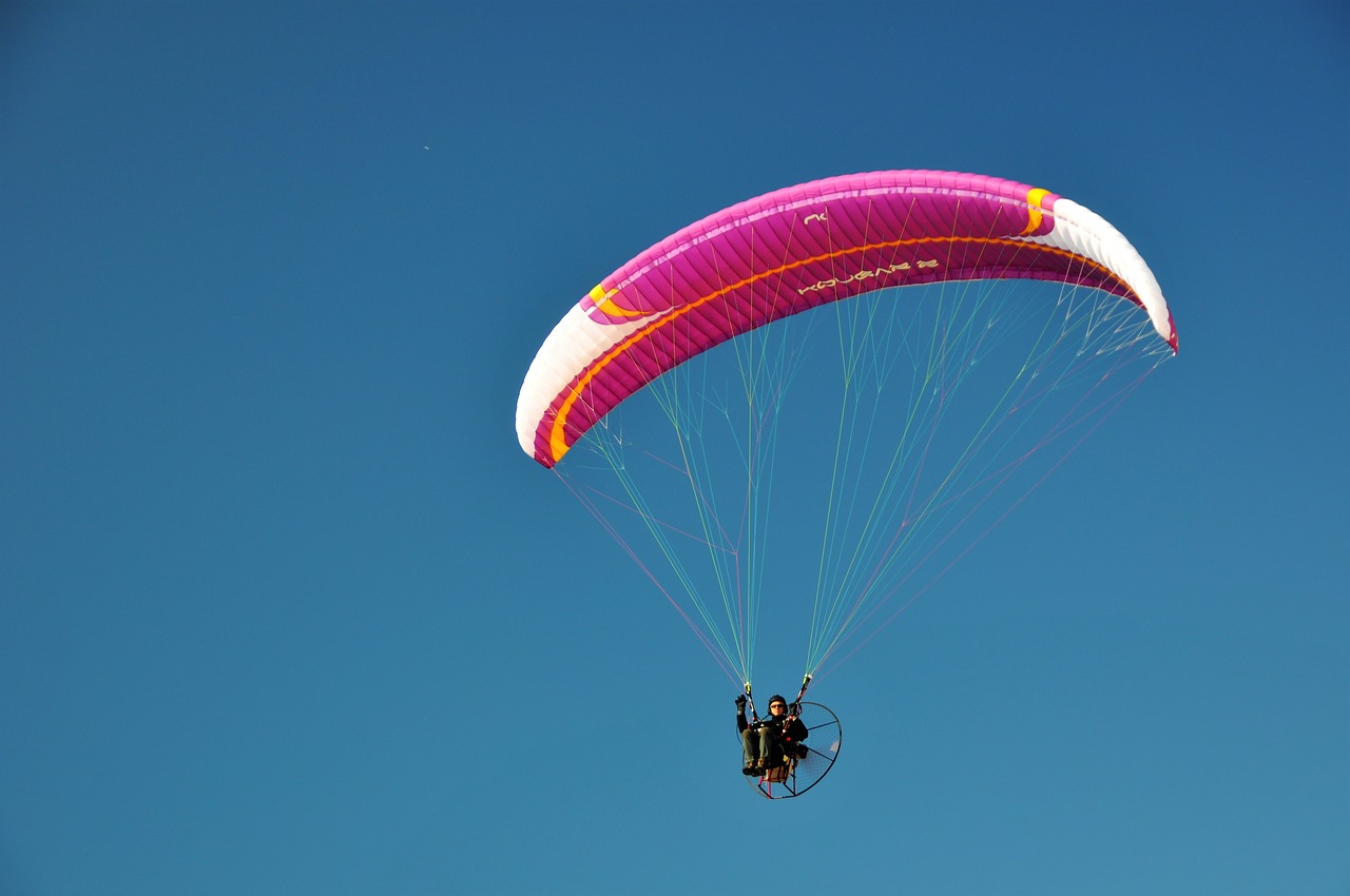 motorsegler screen paragliding free photo