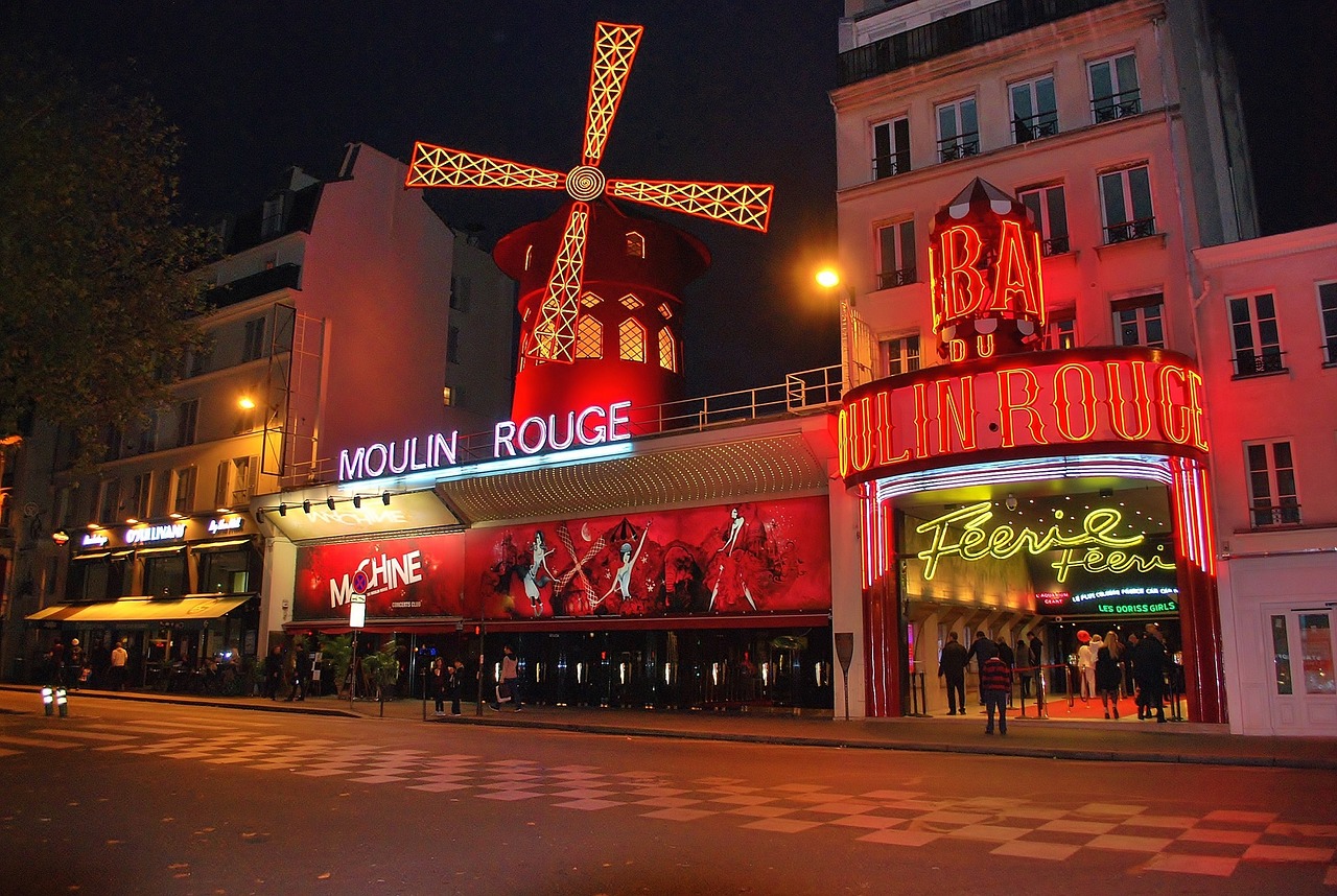 moulin rouge paris red mill free photo