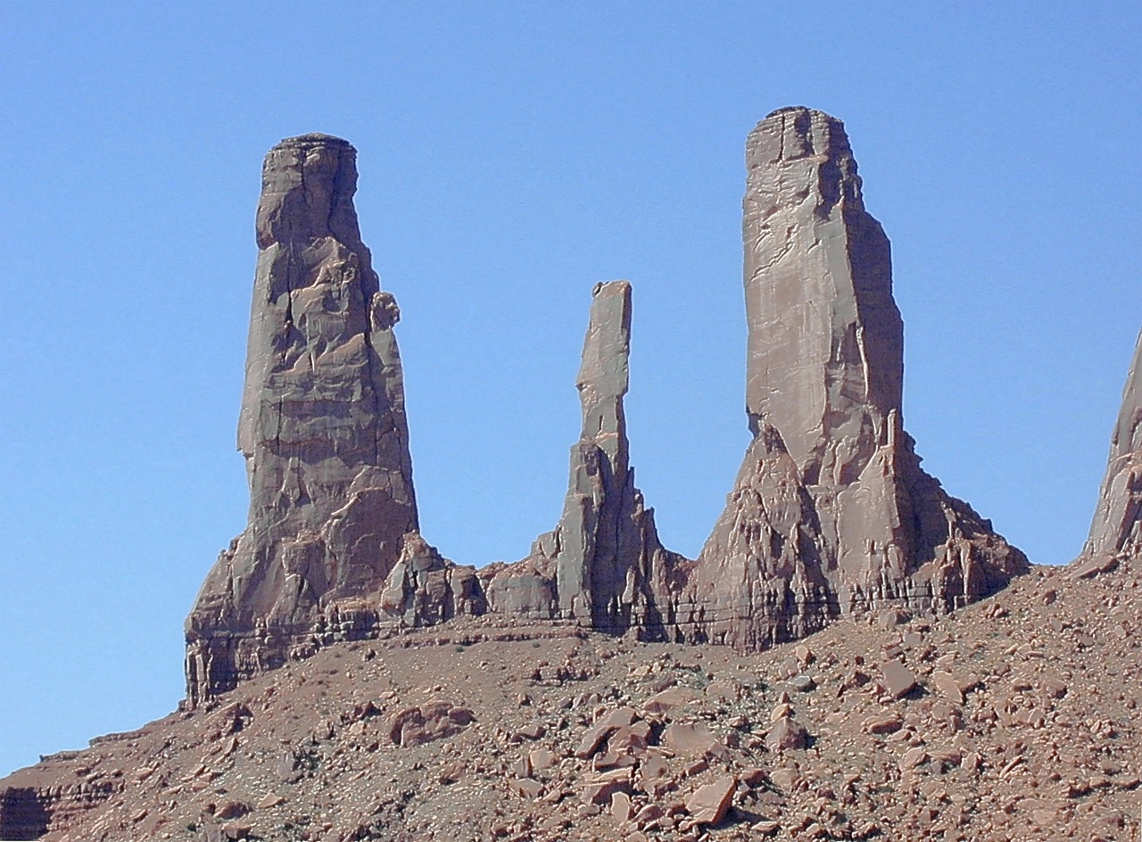 moument valley towers rocky towers free photo