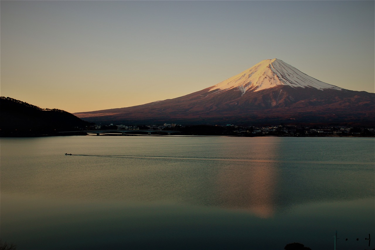 mount fuji  lake  japan free photo