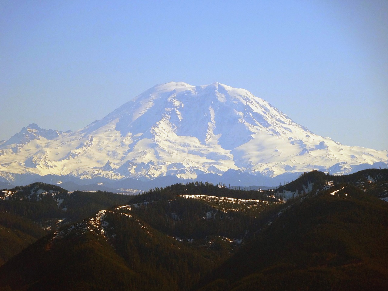 mount rainier landscape stratovolcano free photo