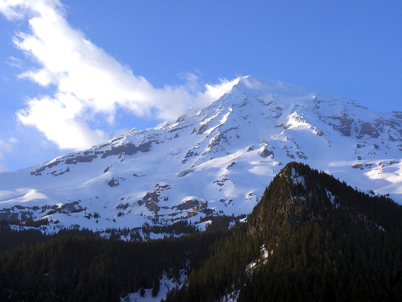 mount ranier washington sky free photo