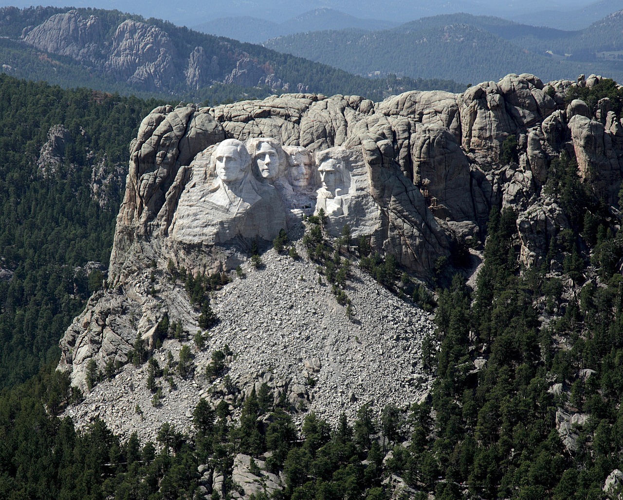 mount rushmore  aerial view  monument free photo