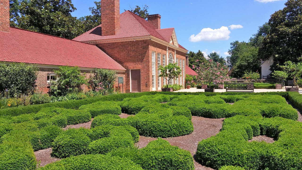 mount vernon garden brick house free photo