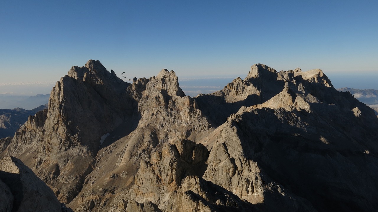 mountain picos de europa treasurer free photo