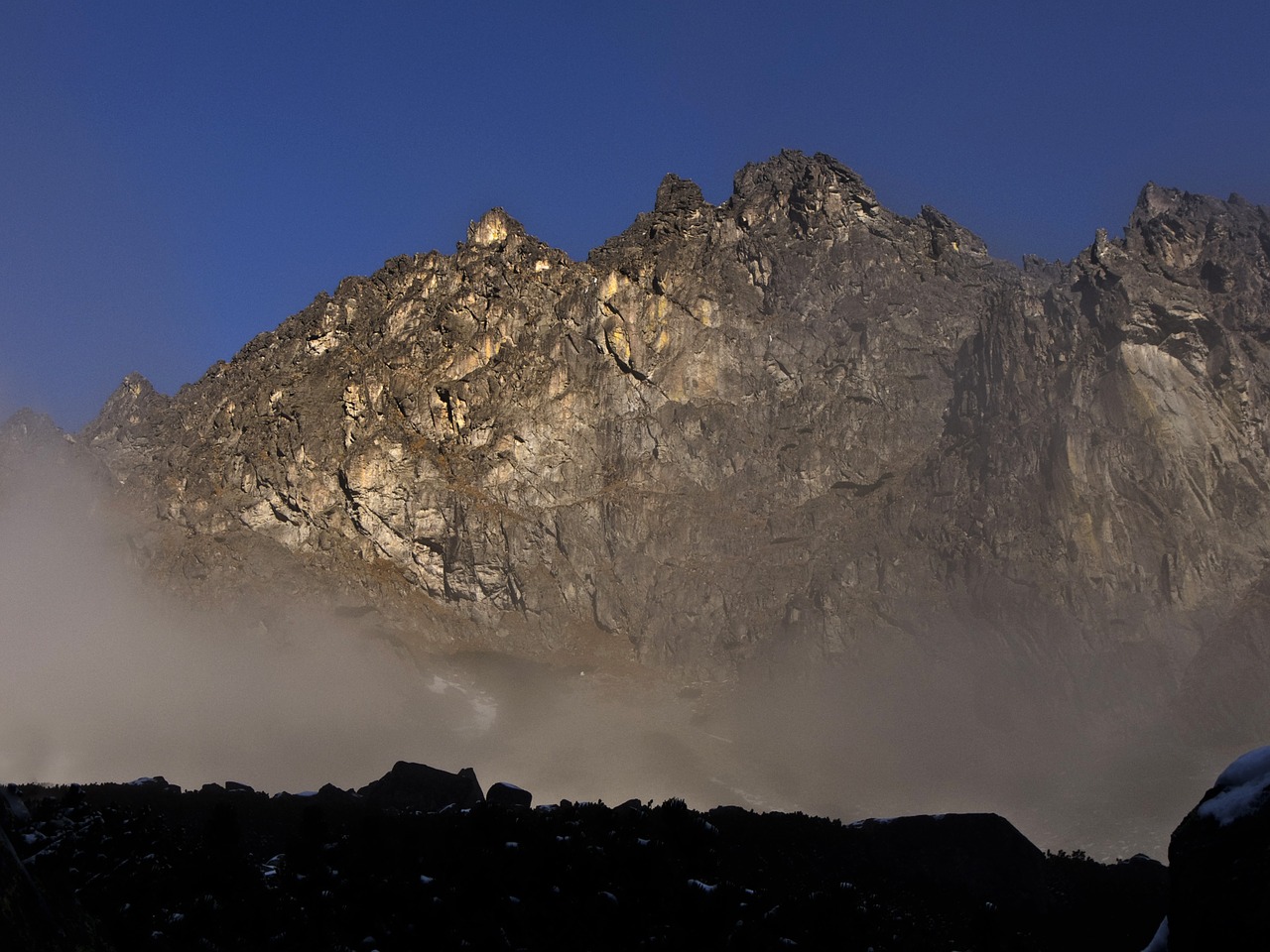 mountain cliff sunny free photo