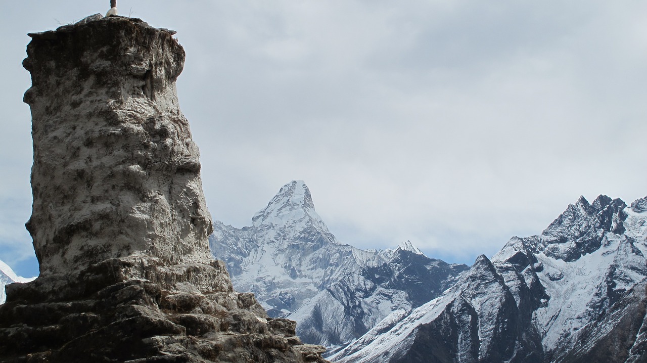 mountain peak snow free photo