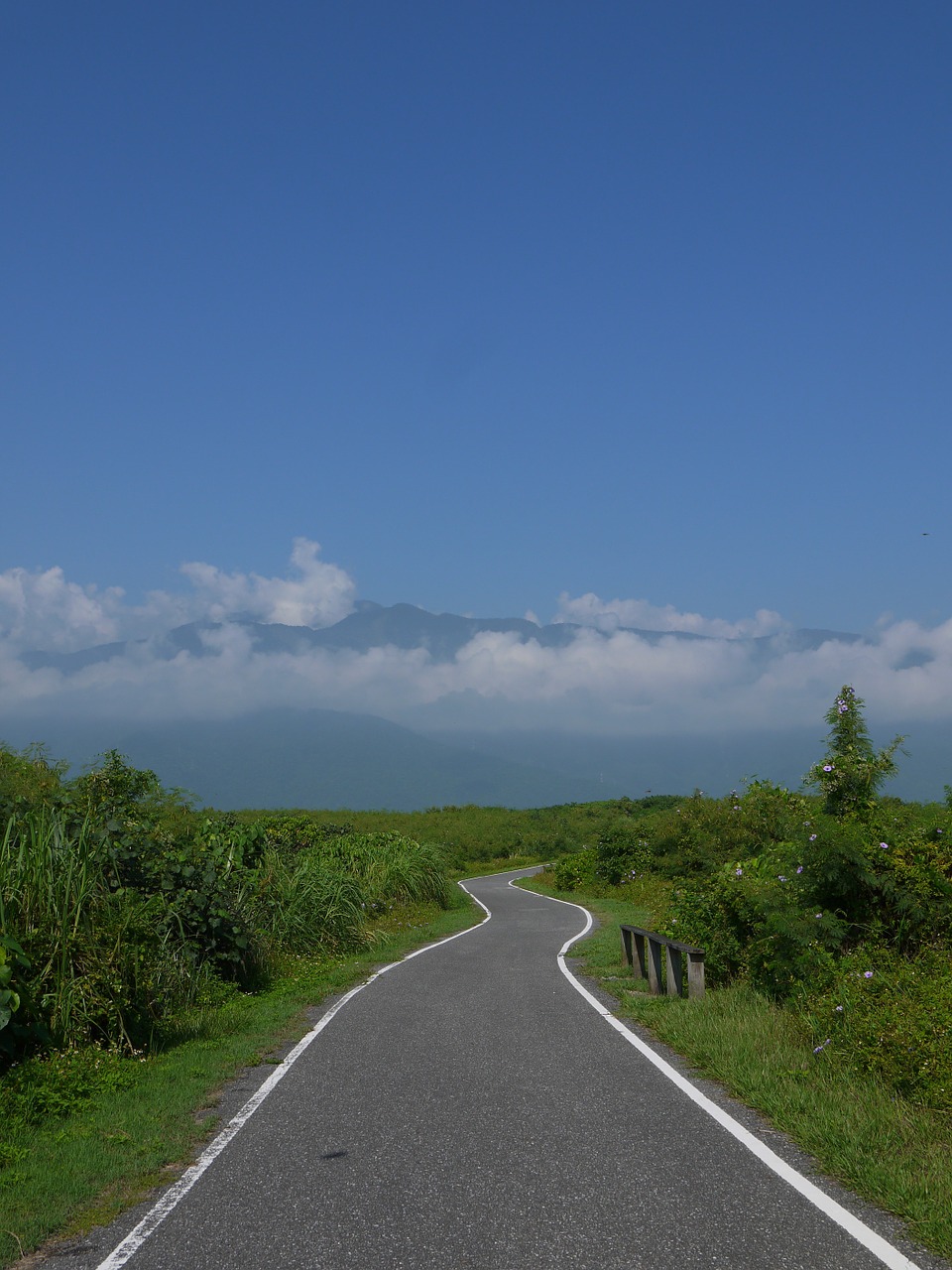 mountain road sky free photo