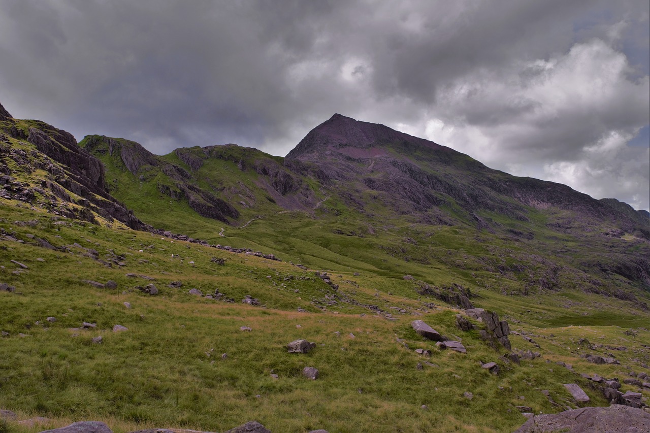 mountain cloudy wales free photo