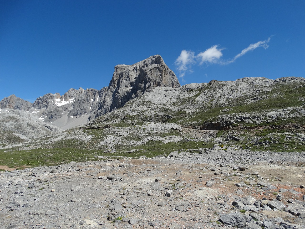 mountain rocks cliffs free photo