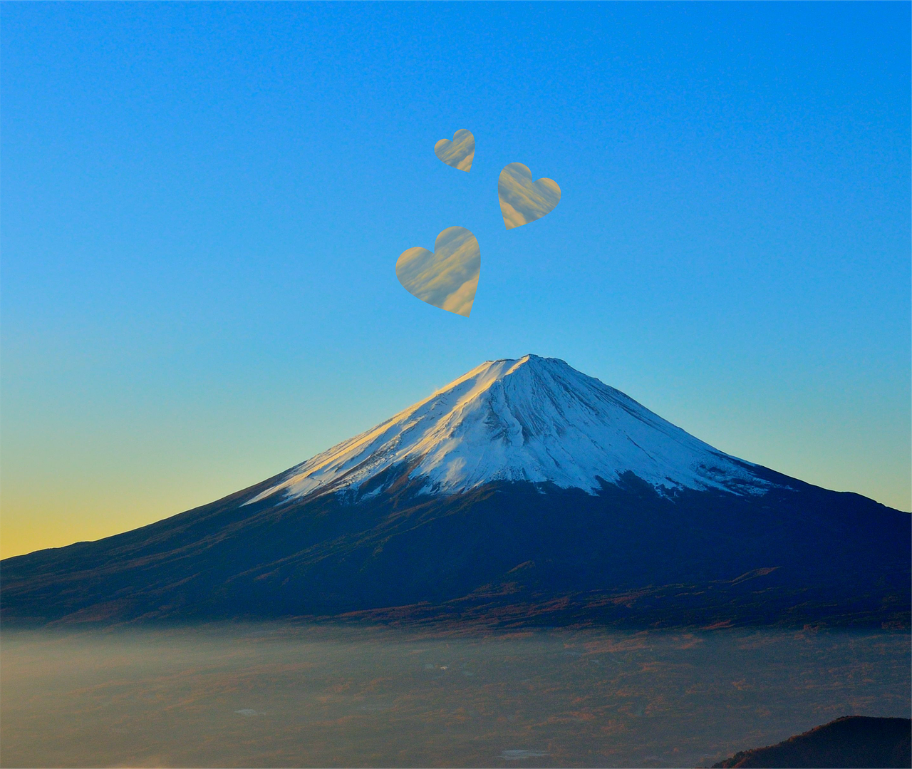 Mountain heart. Вулкан Фудзияма. Фудзияма вершина. Сердце горы. Япония фон.