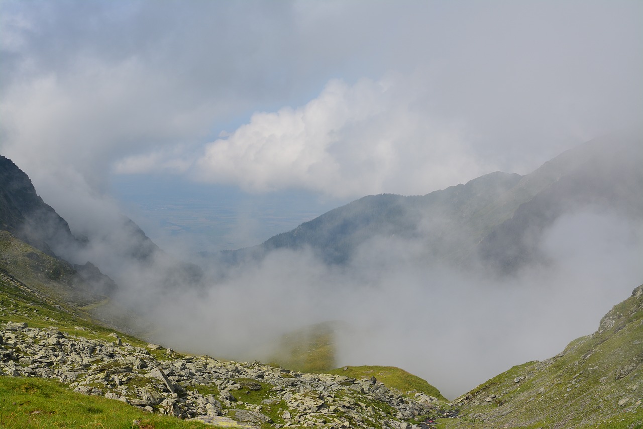 mountain cloud transfagarasanul free photo