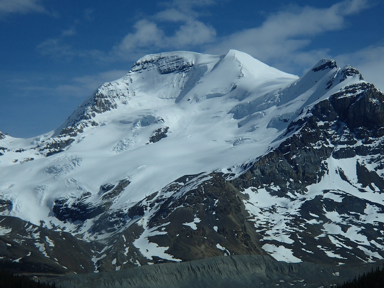 mountain nature snow free photo