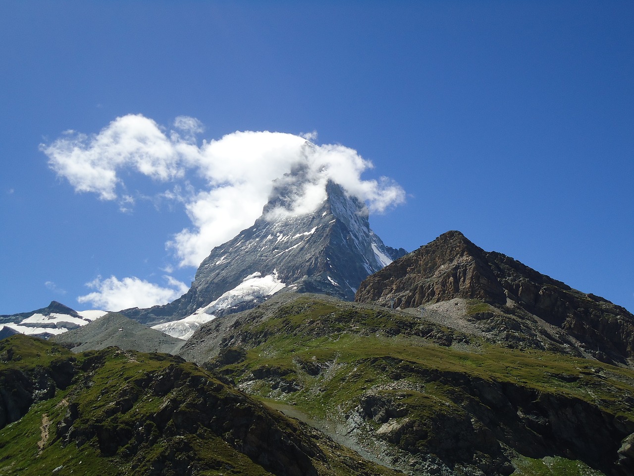 mountain switzerland summit free photo