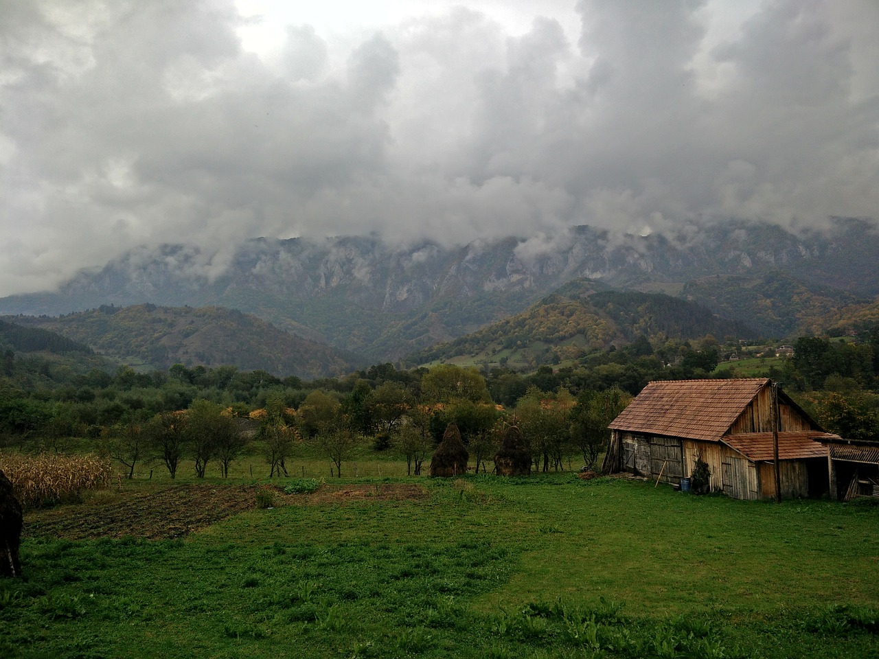 mountain rocks romania free photo