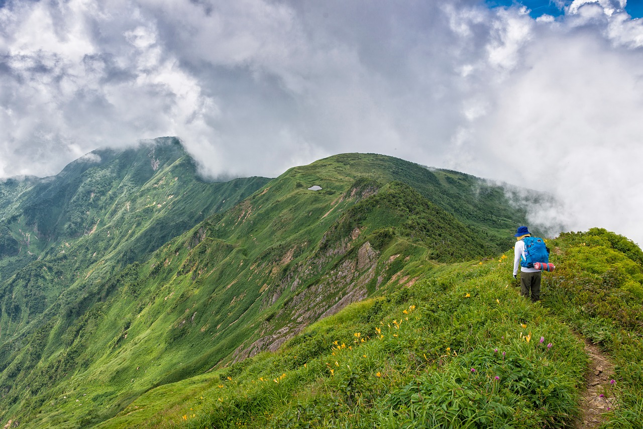 mountain trekking hakusan free photo