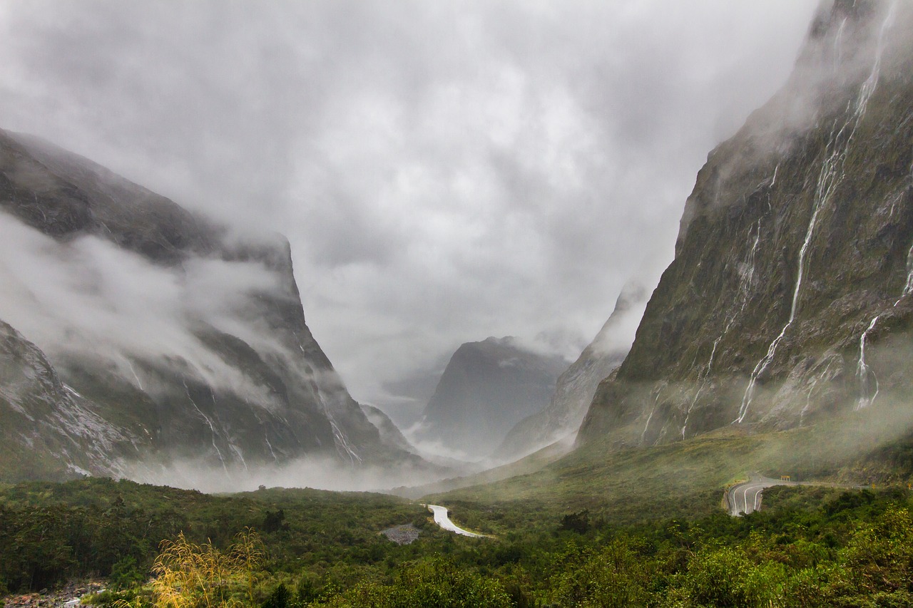 mountain highland cloud free photo