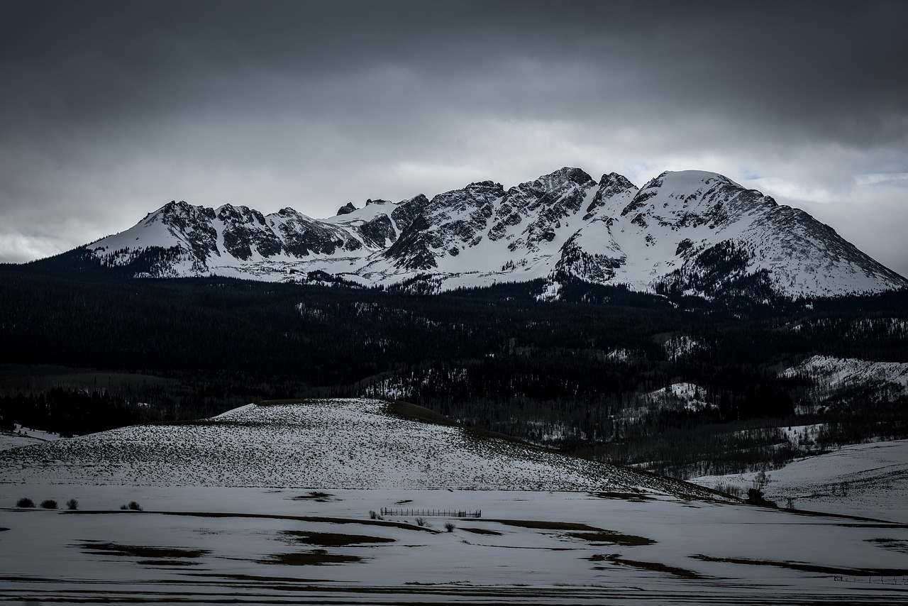 mountain highland cloud free photo