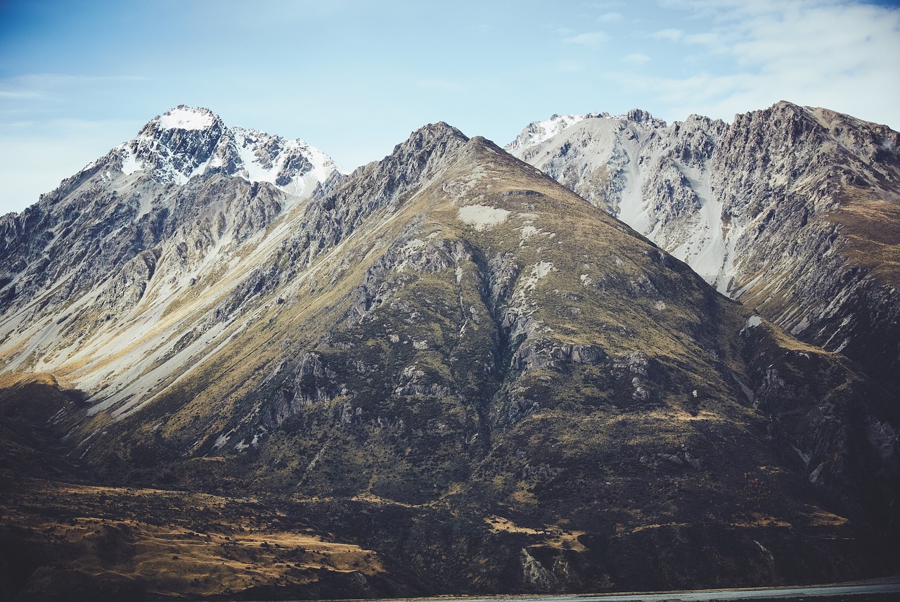 mountain highland cloud free photo