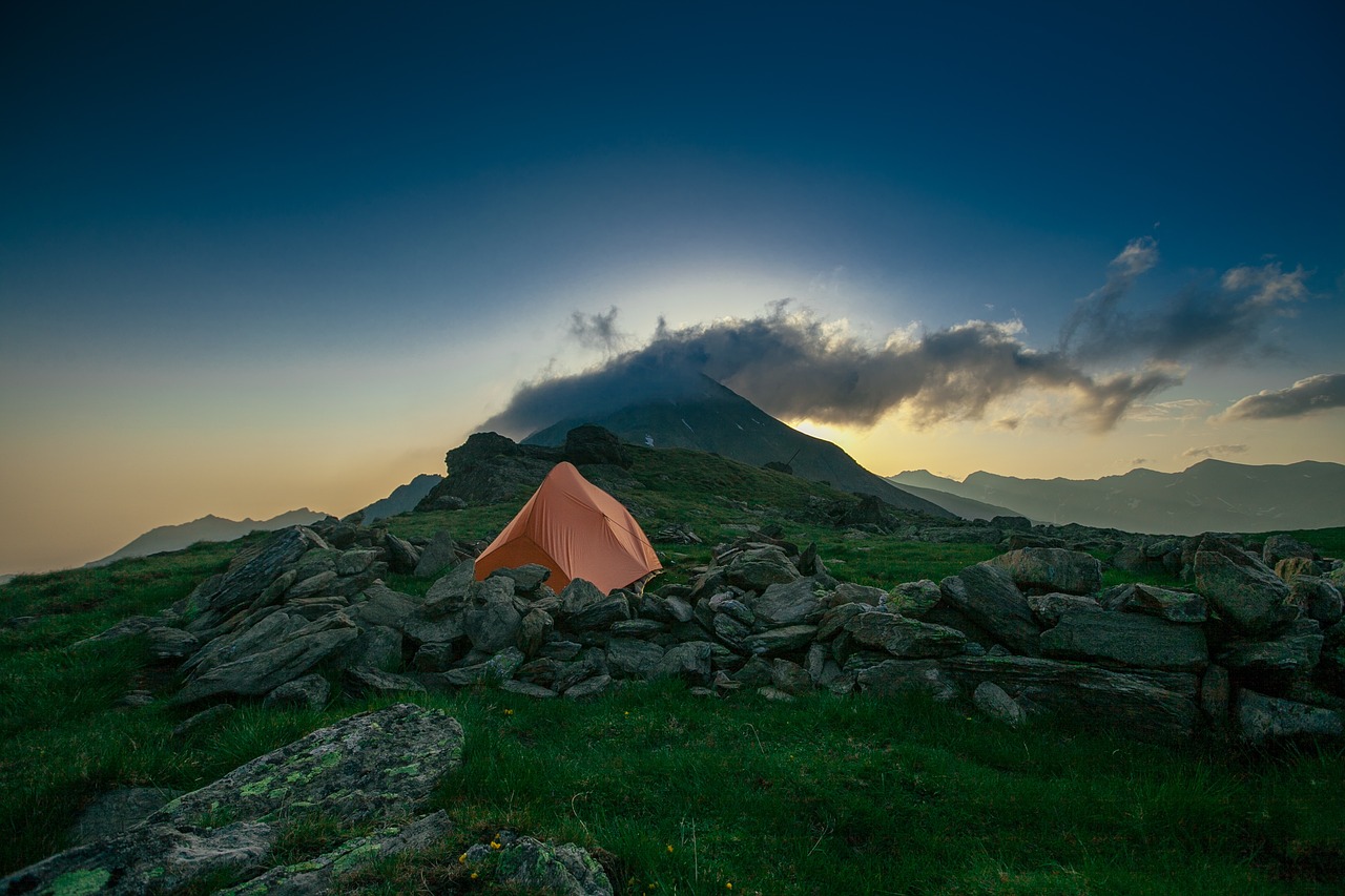 mountain highland cloud free photo