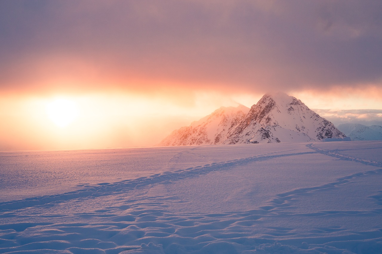 mountain highland cloud free photo