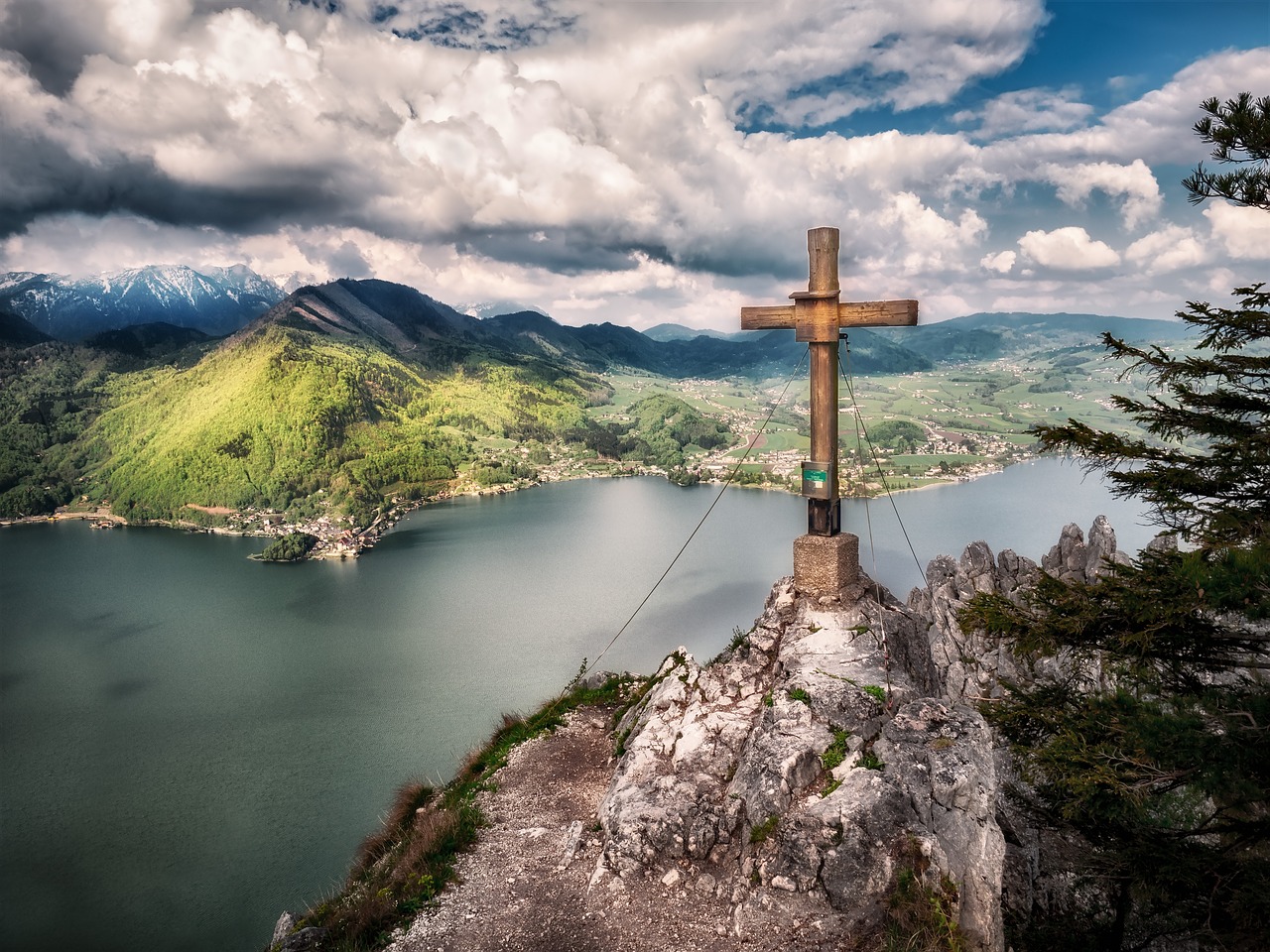 mountain highland cloud free photo