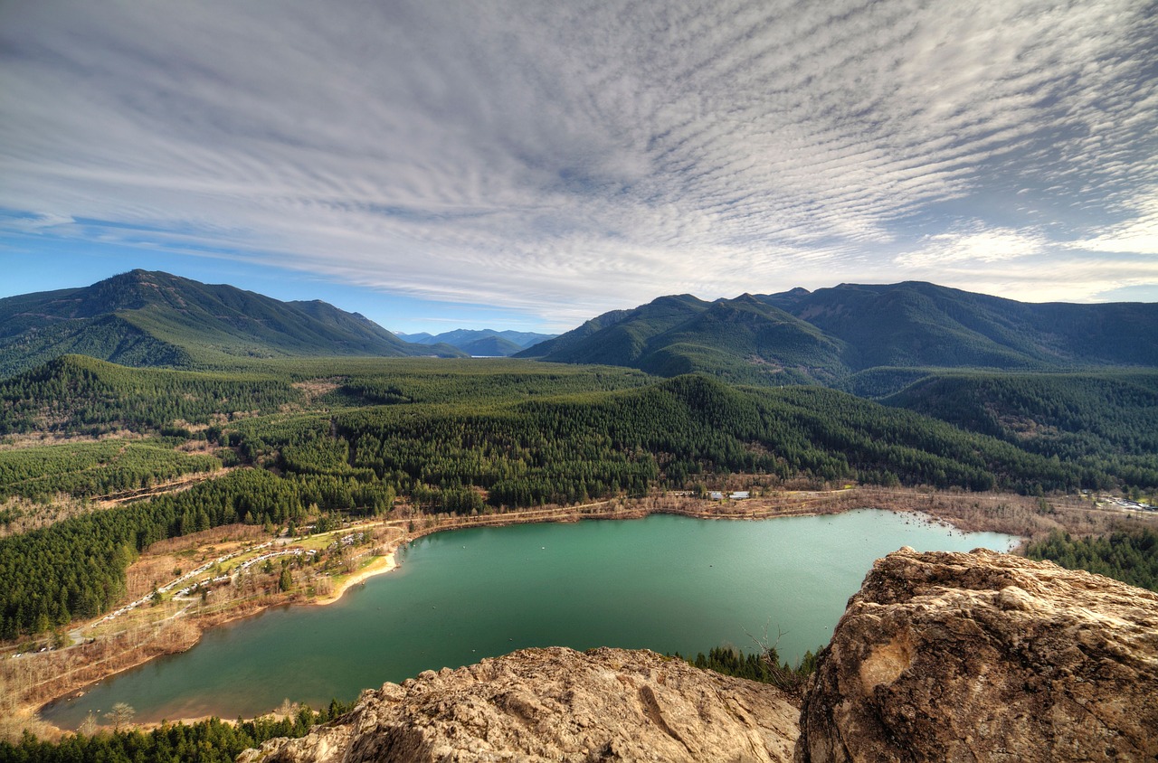 mountain highland cloud free photo